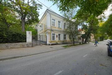 2-к квартира, 45 м², 1/2 эт.